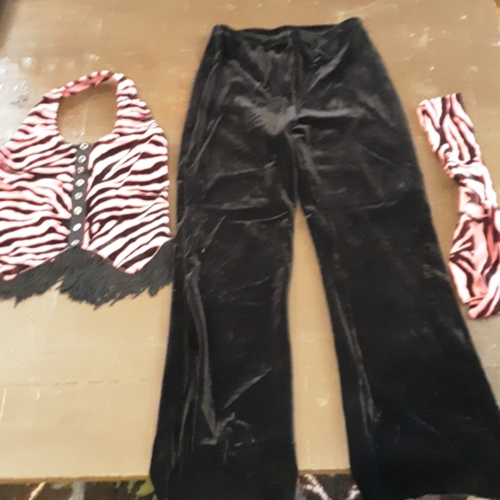 Size s/m girls 3 piece dance outfit